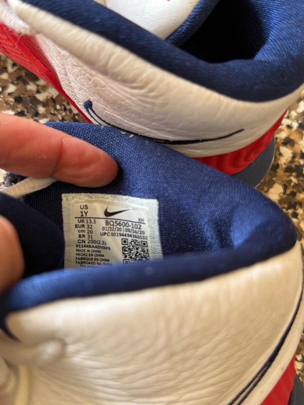 Nike Kids White, Navy & Red Low-Top Sneakers